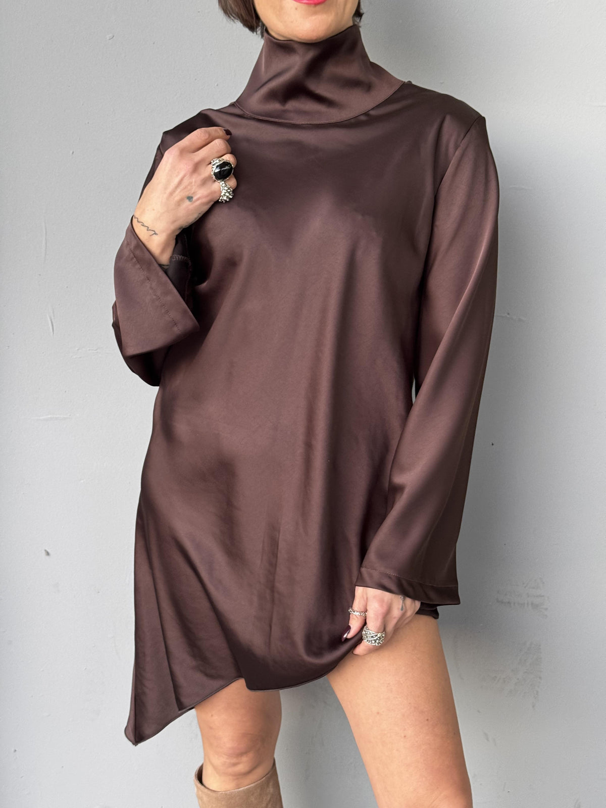Blusa collo alto