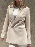 Completo elegante strutturato