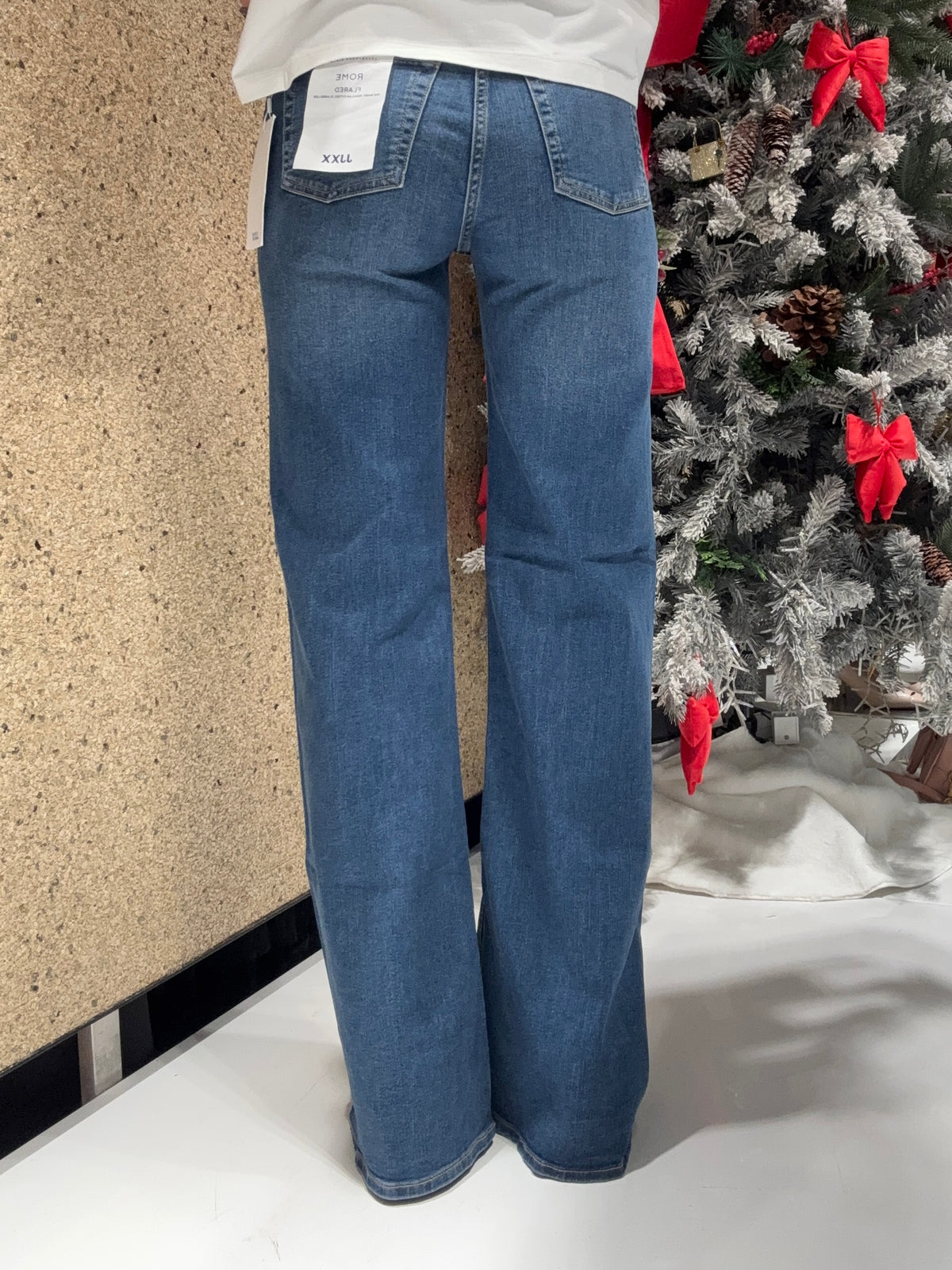 Jeans flared a zampa