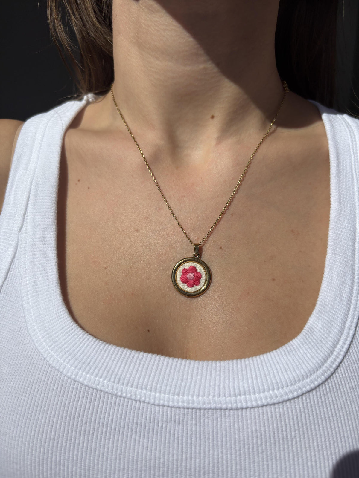 Collana "mini fiore ricamato "