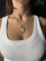 Collana ricamata fiore rosa