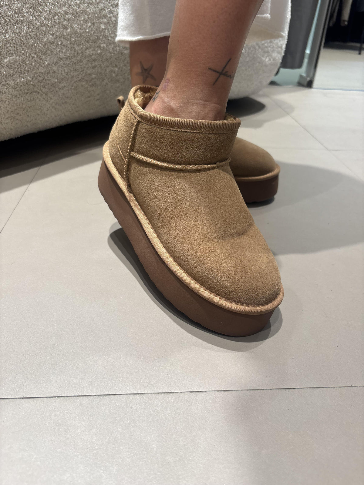 Stivaletto mini con platform