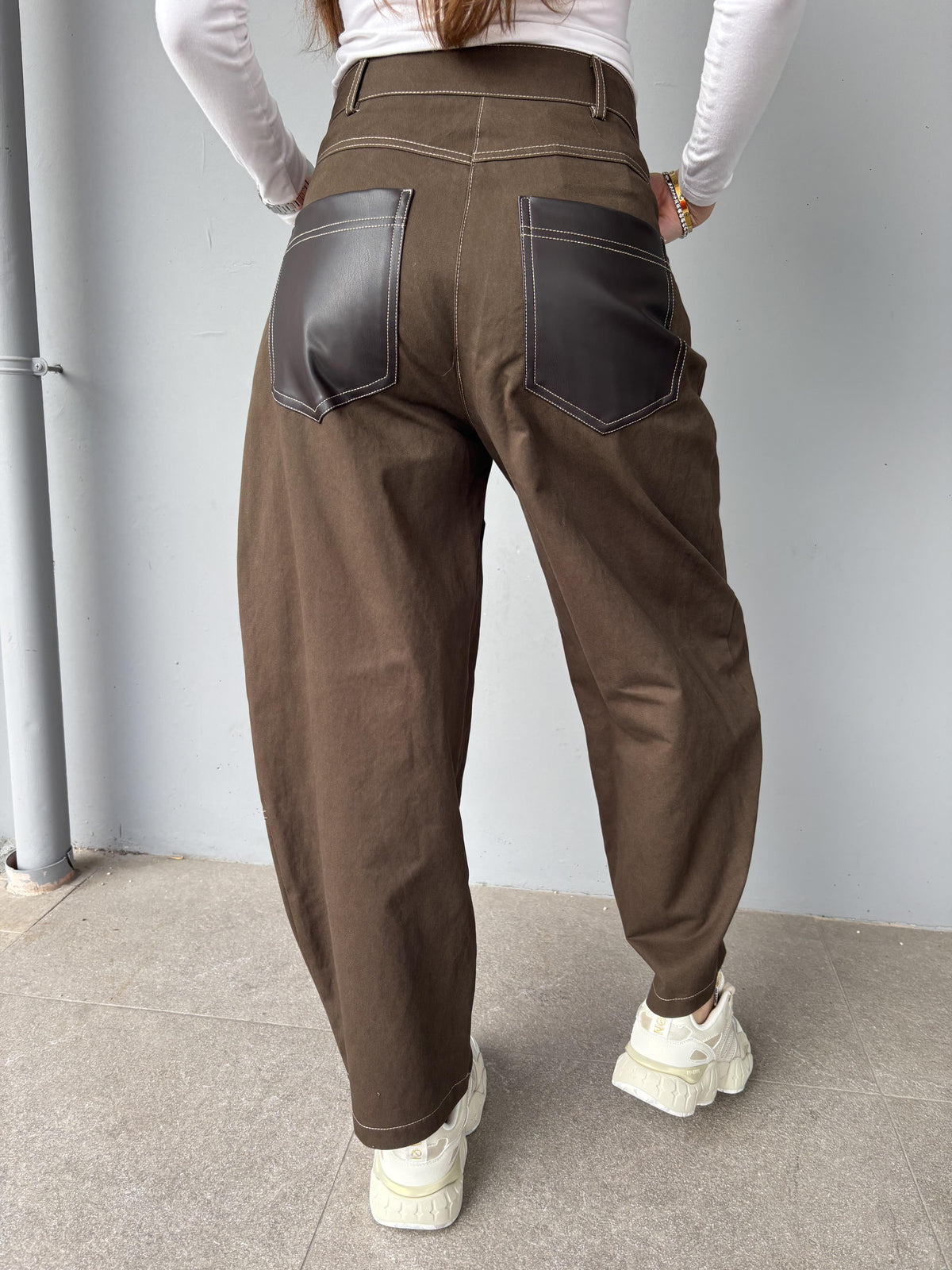 Pantalone worker con tasche in ecopelle