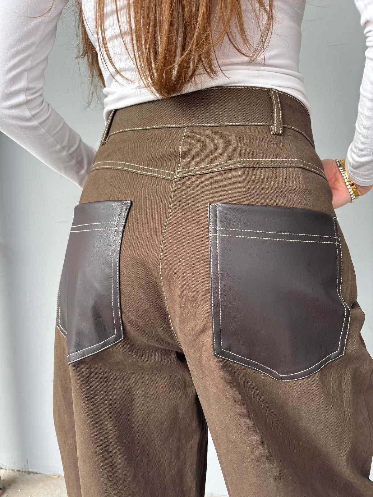 Pantalone worker con tasche in ecopelle