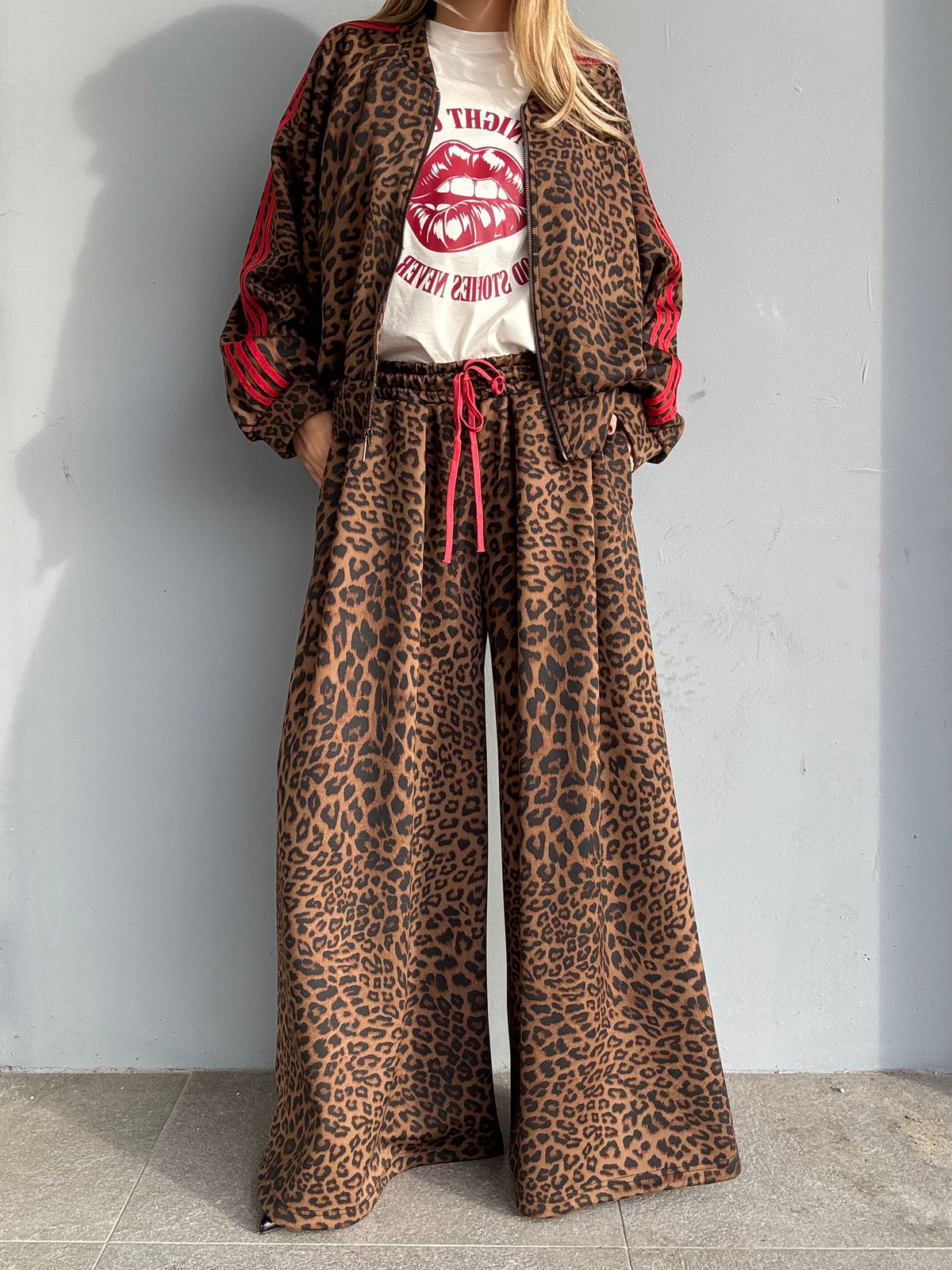 Pantalone maculato con banda laterale