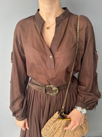 Camicia fluida con scollo v e maniche con laccetti