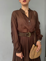 Camicia fluida con scollo v e maniche con laccetti