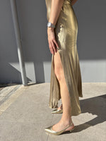 Abito con scollo in satin