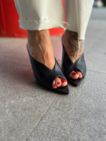 Mules in camoscio
