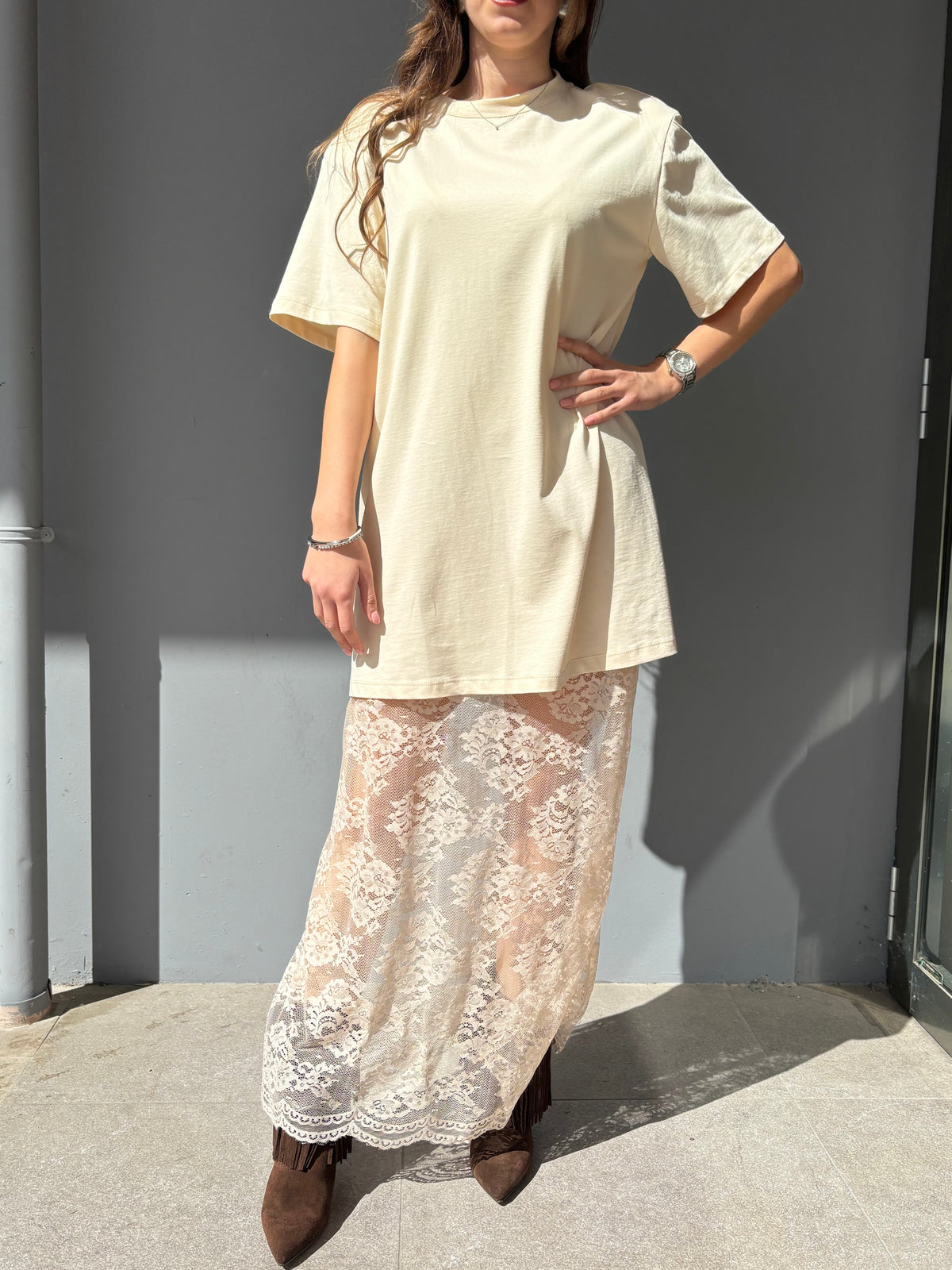 Abito con sottoveste in pizzo
