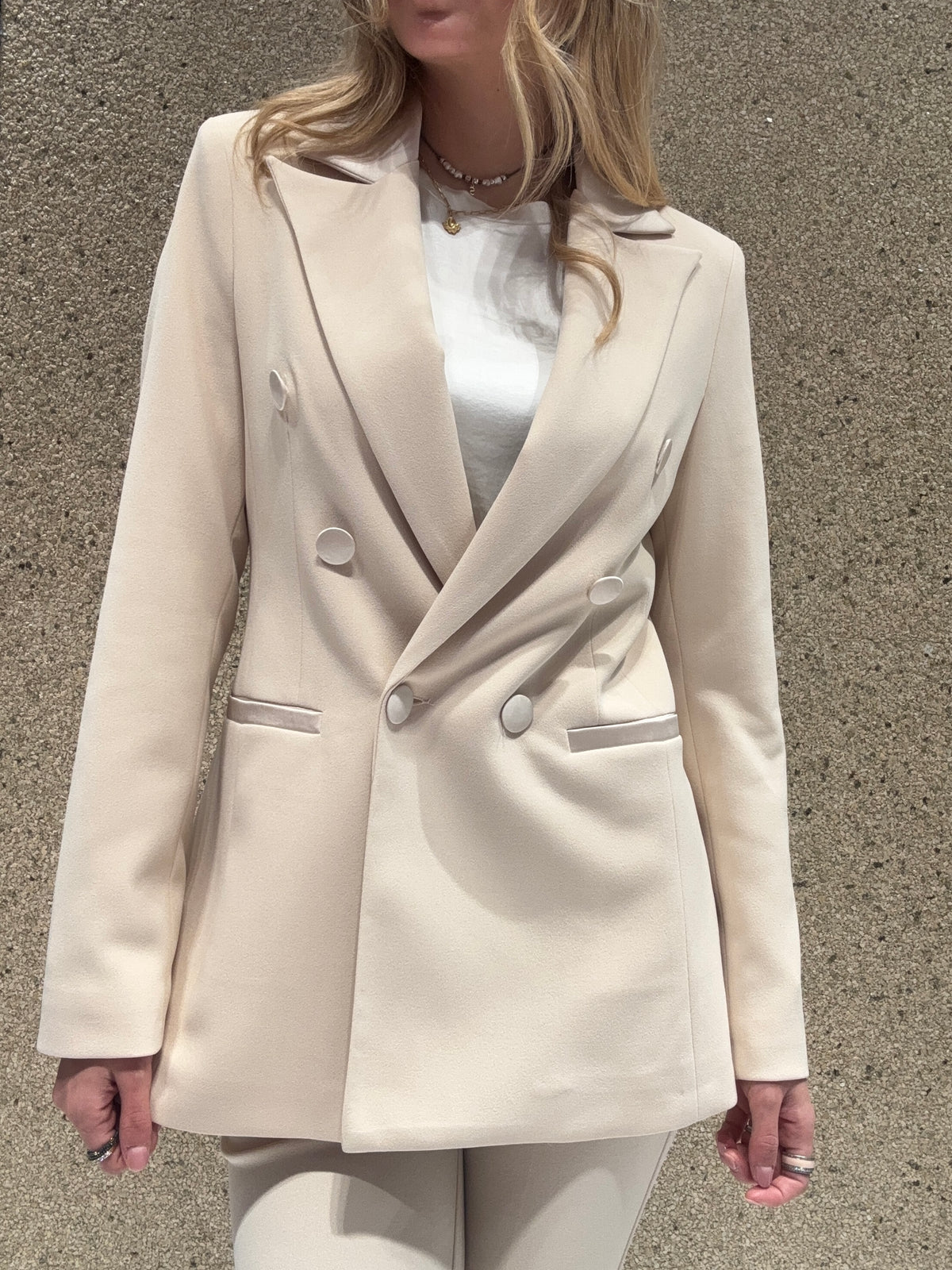 Completo elegante strutturato