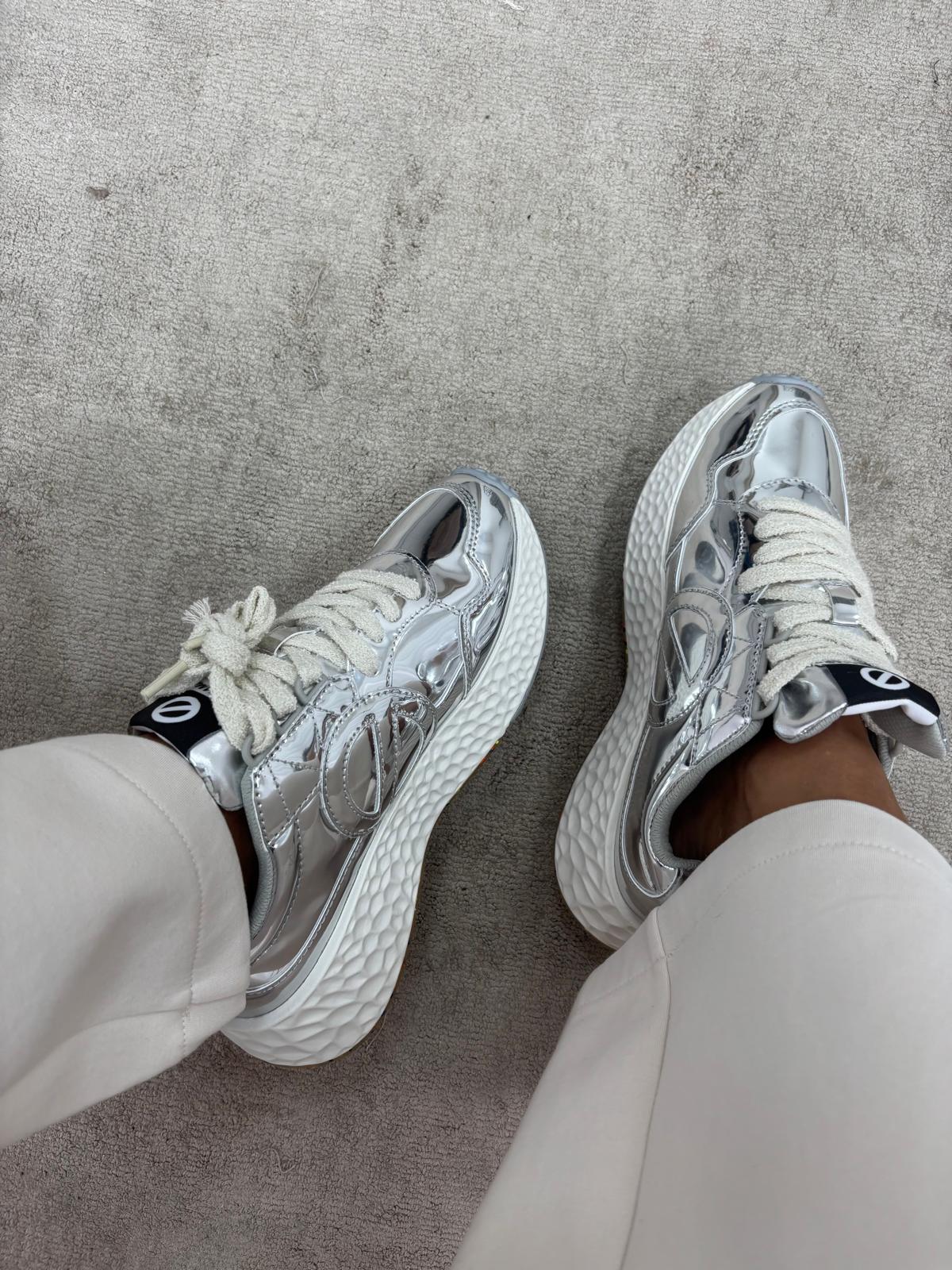 Sneaker in suede plat
