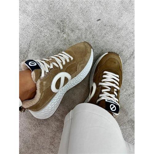 Sneaker in suede plat