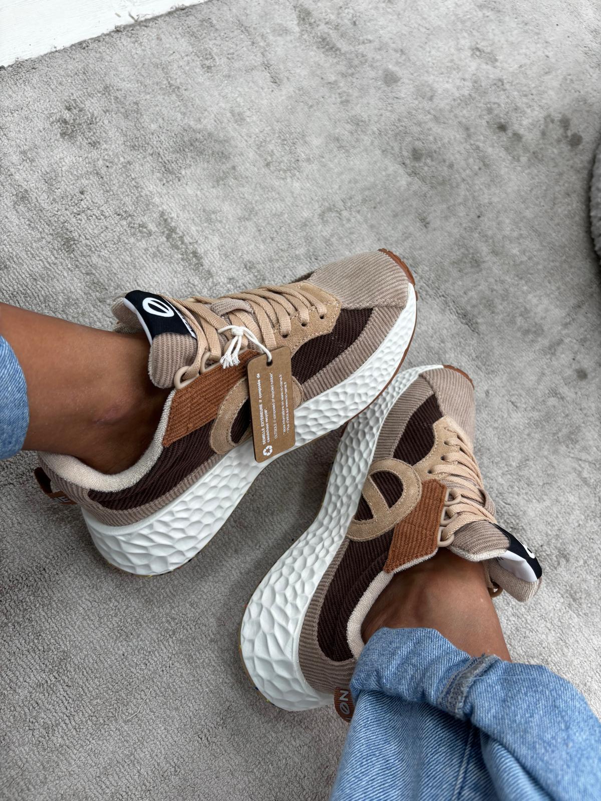 Sneaker in velluto
