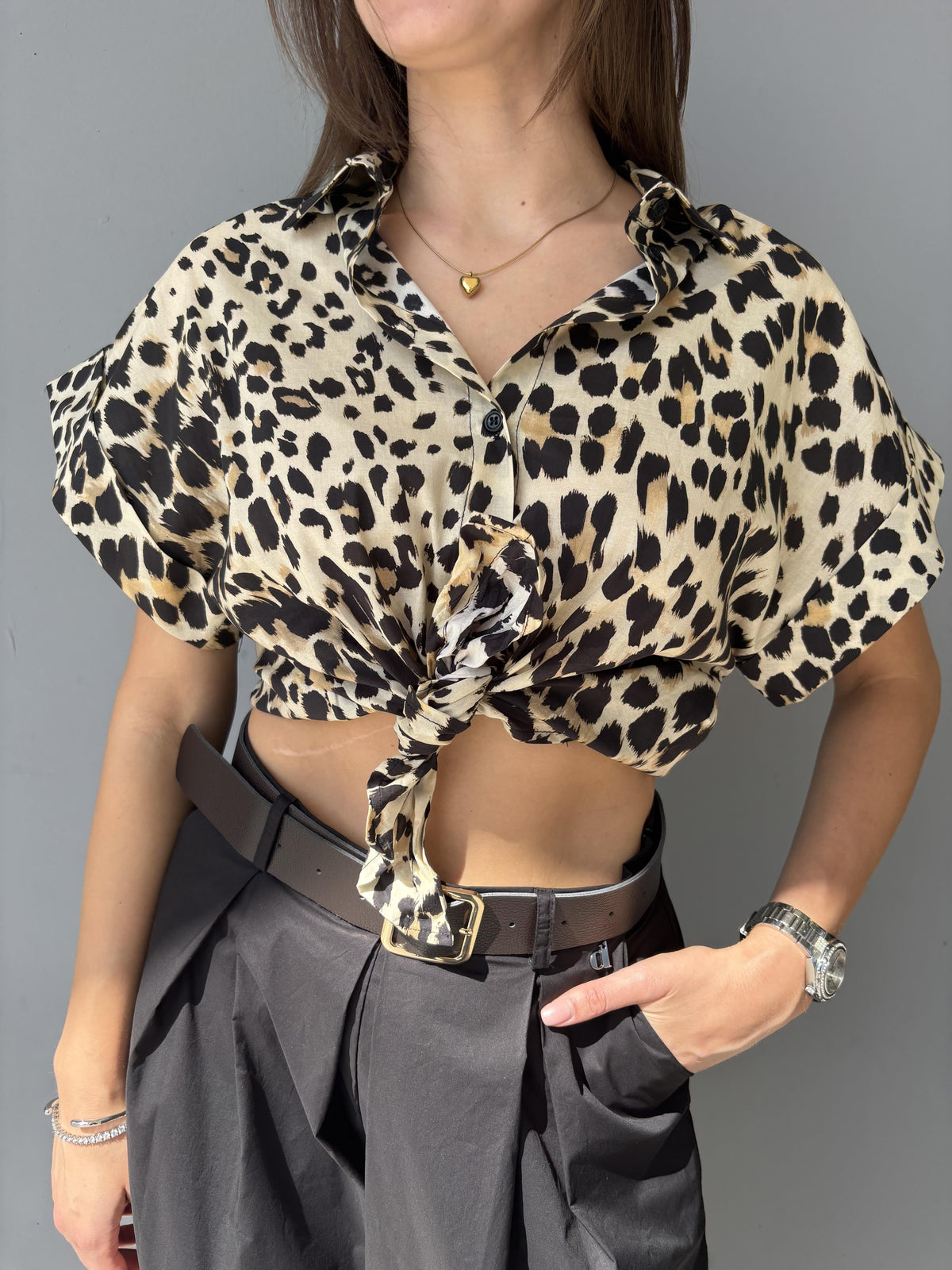 Camicia crop con nodo maculata