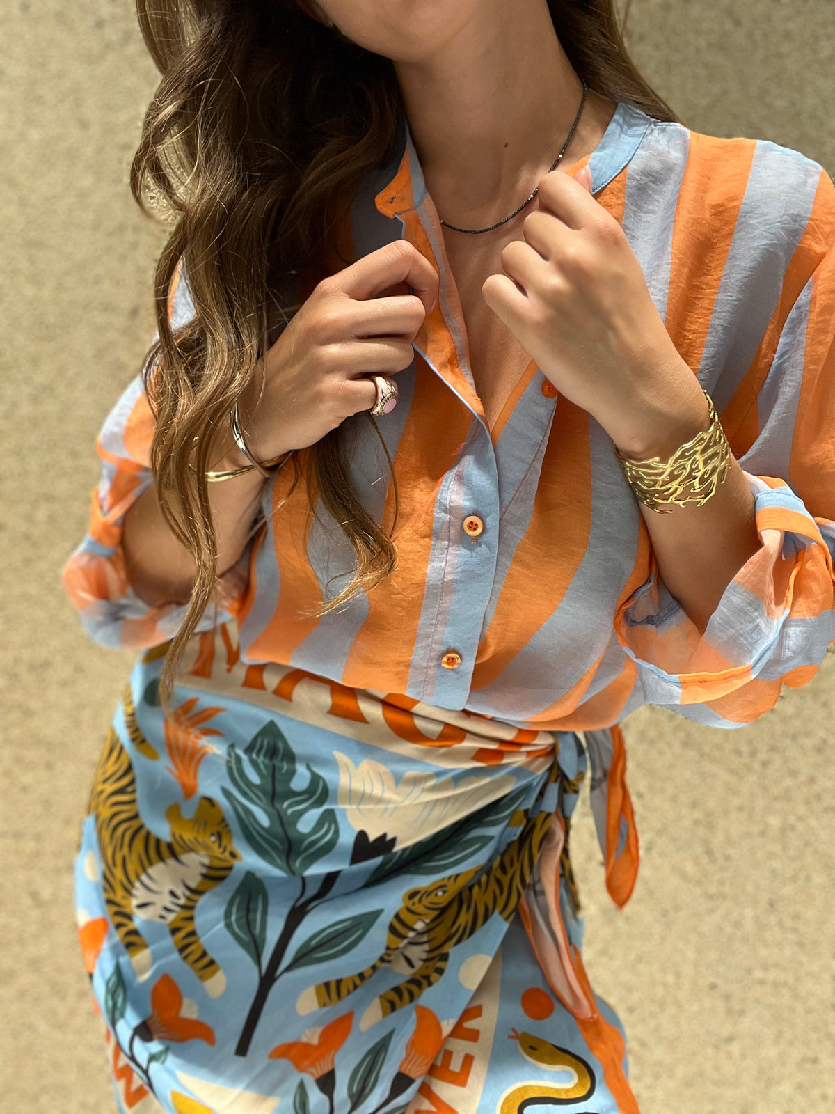 Camicia a righe larga