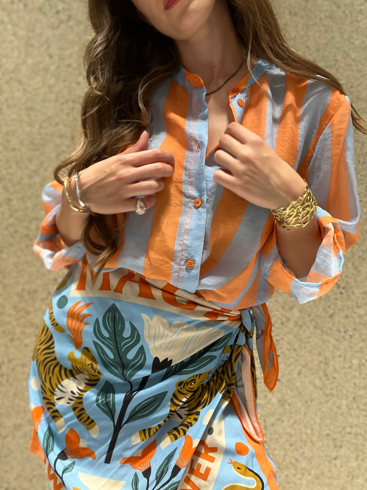 Camicia a righe larga