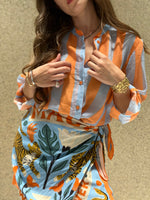 Camicia a righe larga