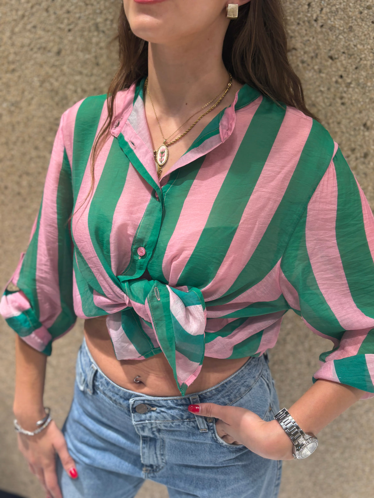 Camicia a righe larga