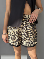 Short maculato con pizzo finale