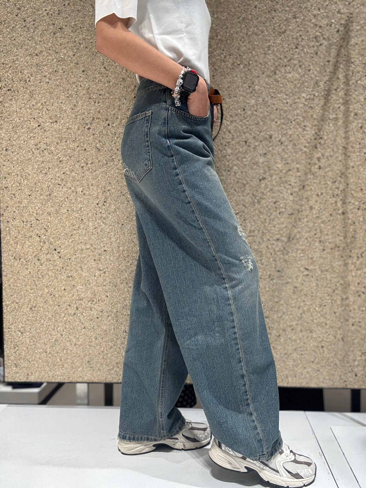 Jeans boyfriend con cintura