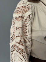 Sahariana con manica in pizzo