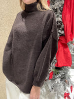 Maglia over collo alto