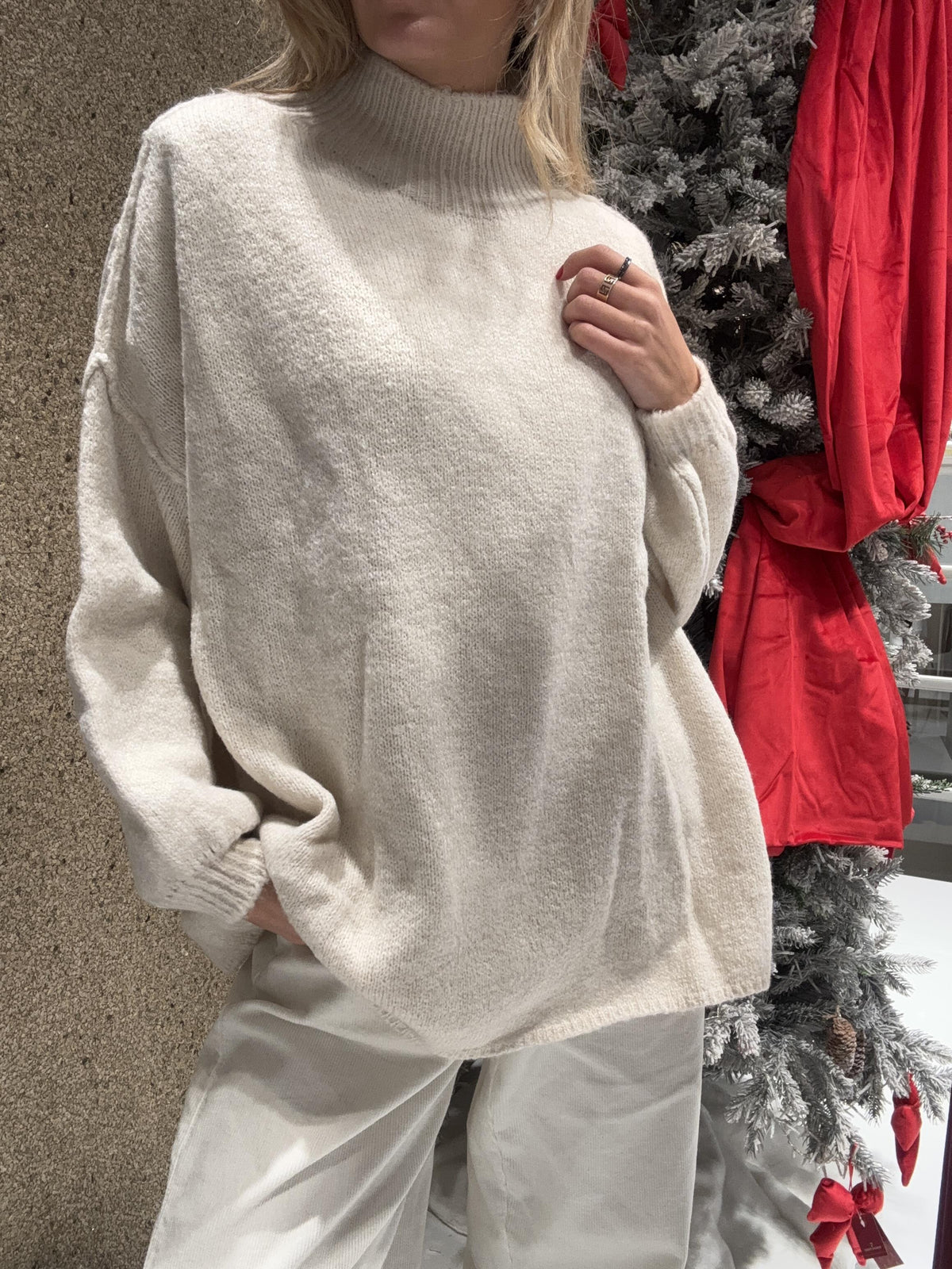 Maglia over collo alto