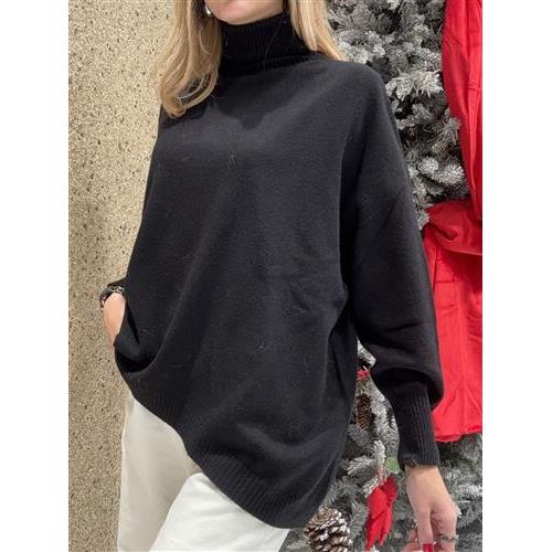 Maglia collo alto svasata