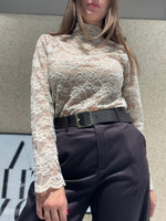 Dolcevita con bordo in pizzo