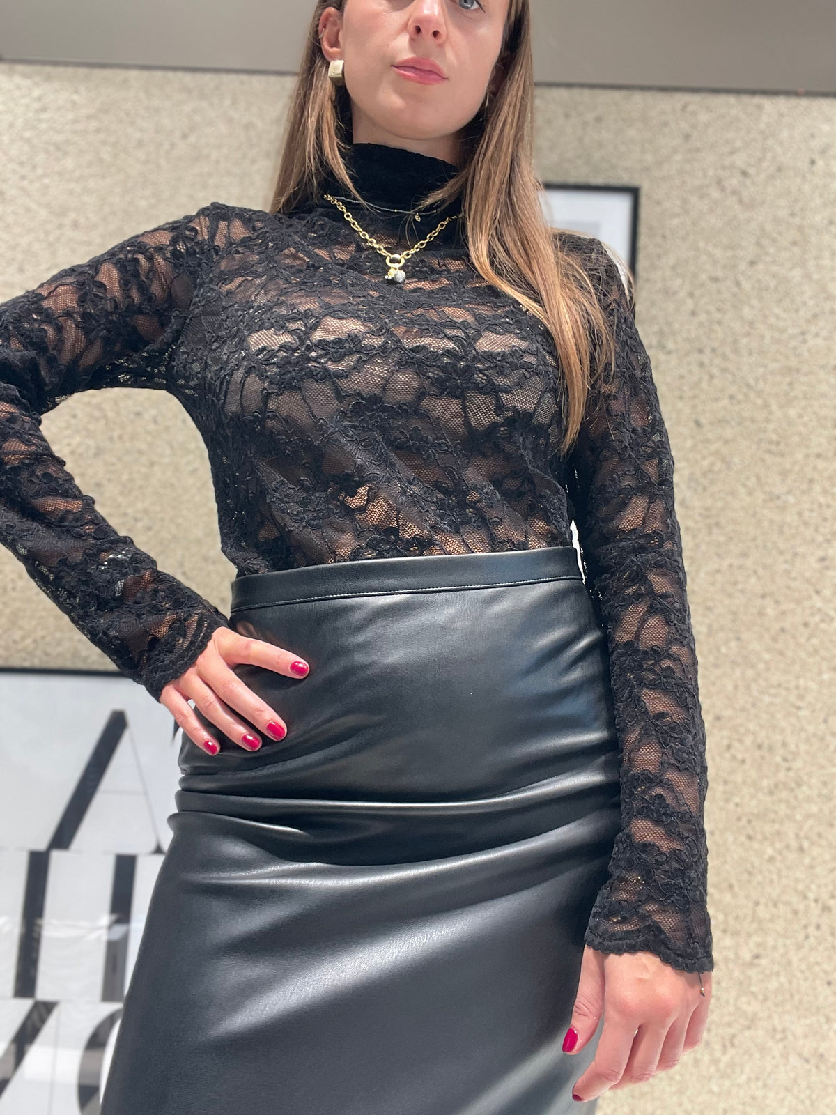 Dolcevita con bordo in pizzo