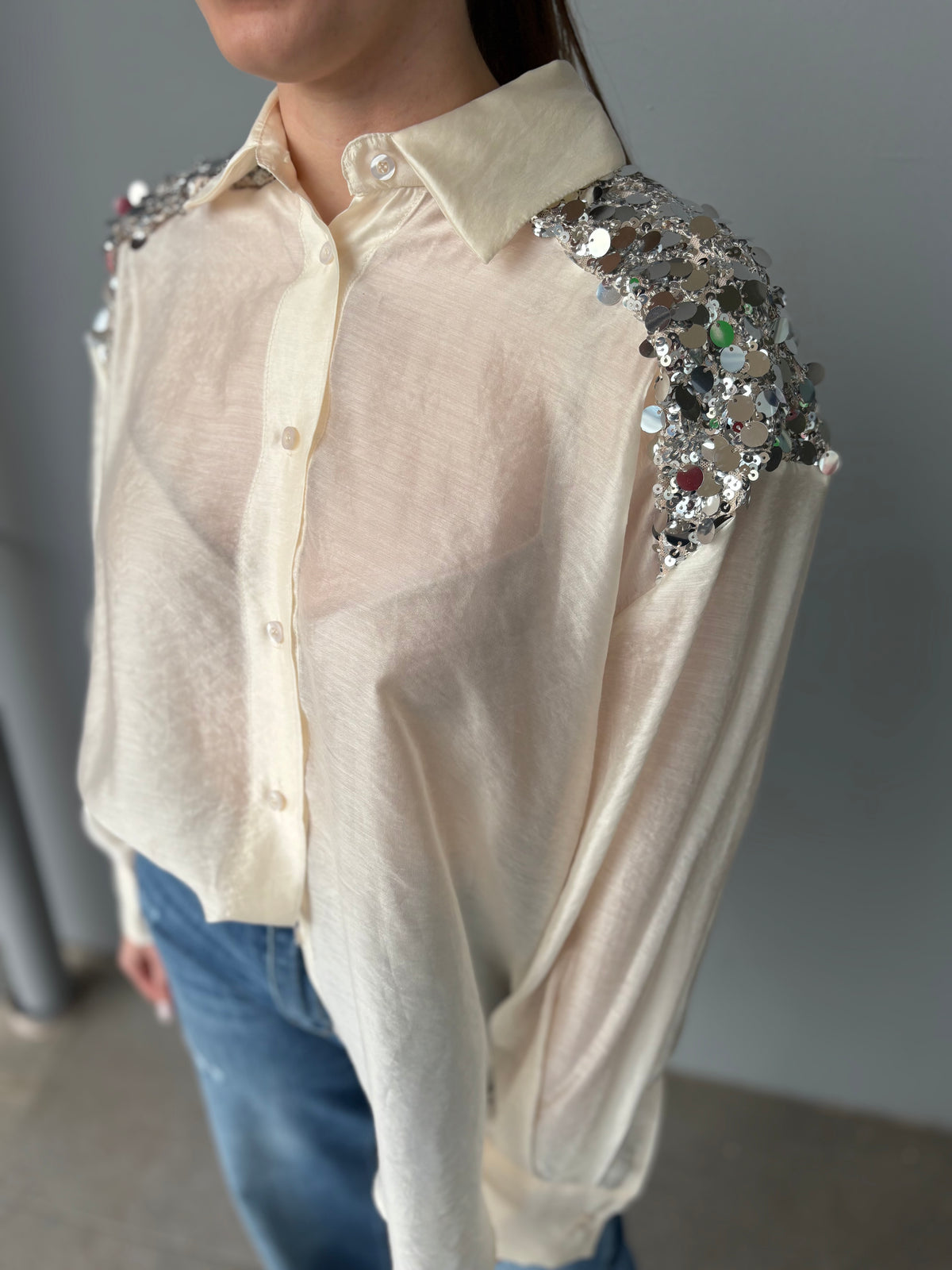 Camicia trasparente con pailletes