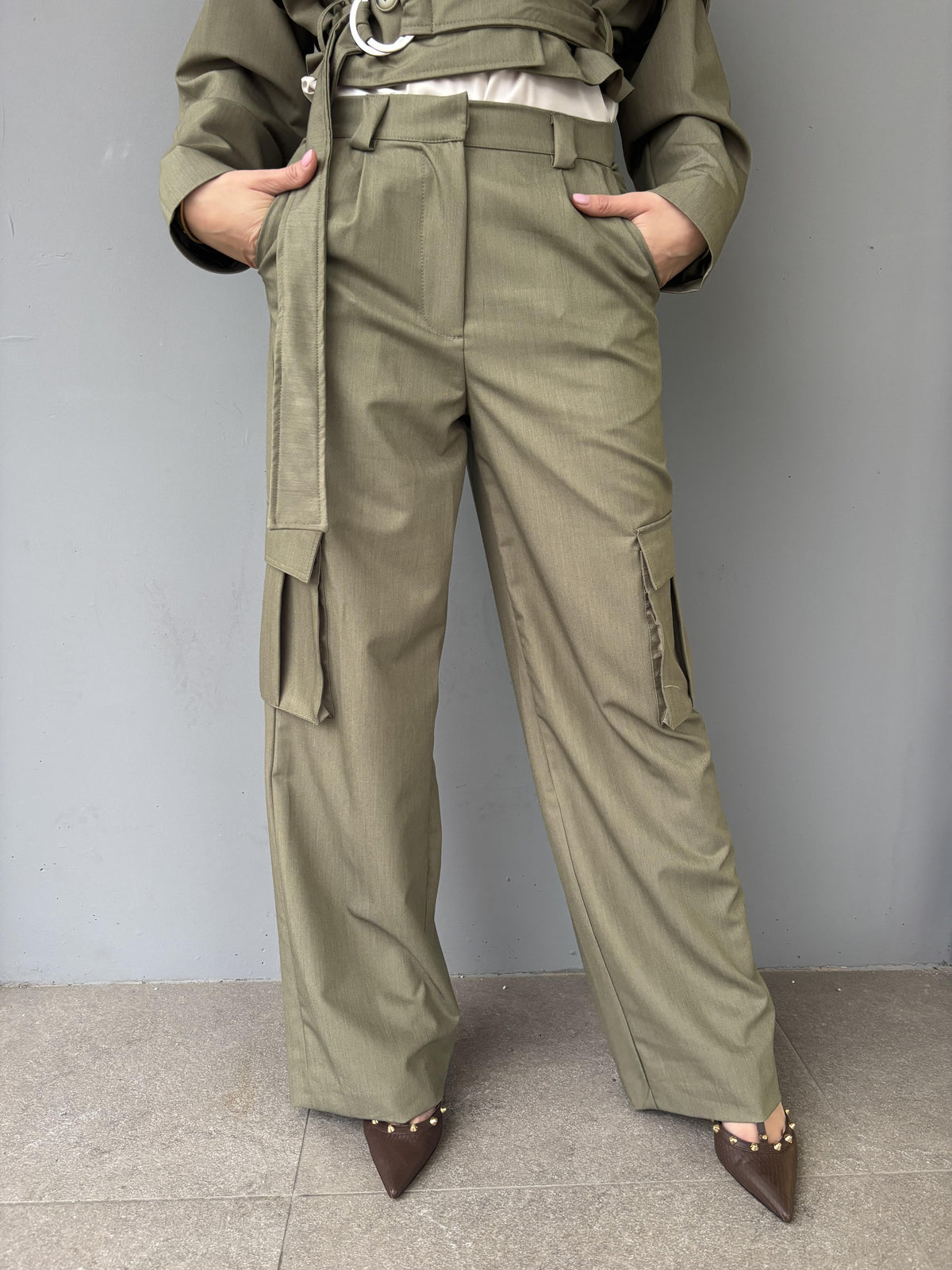 Pantalone con tasconi