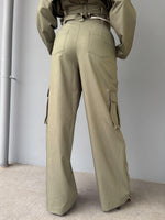 Pantalone con tasconi
