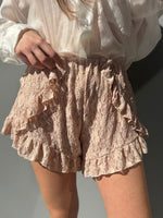 Shorts in pizzo