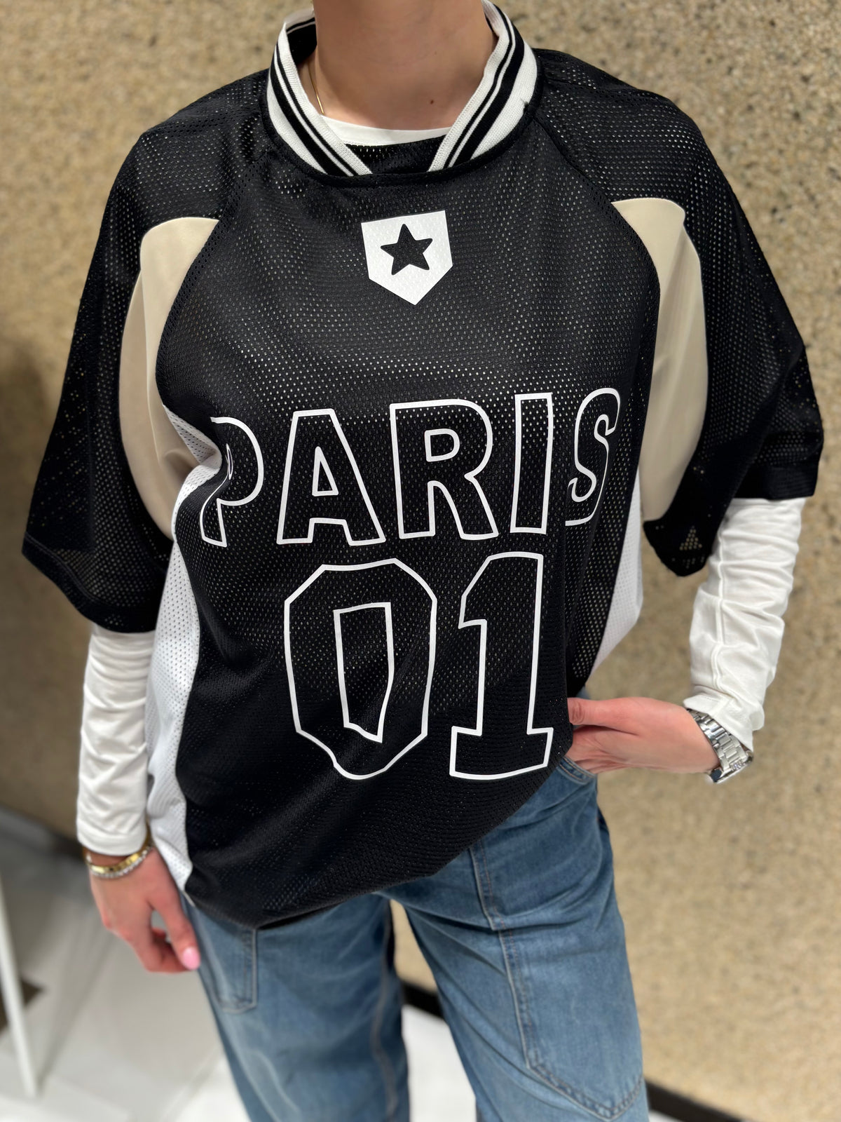 T-shirt over traforata