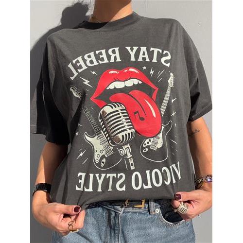 T-shirt stay rebel