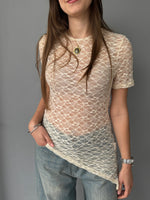 Maglia asimmetrica in pizzo
