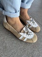 Ballerina in camoscio