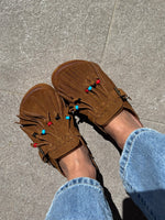 Mules in camoscio