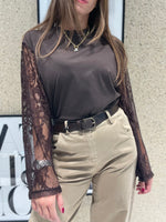 T-shirt con manica in pizzo