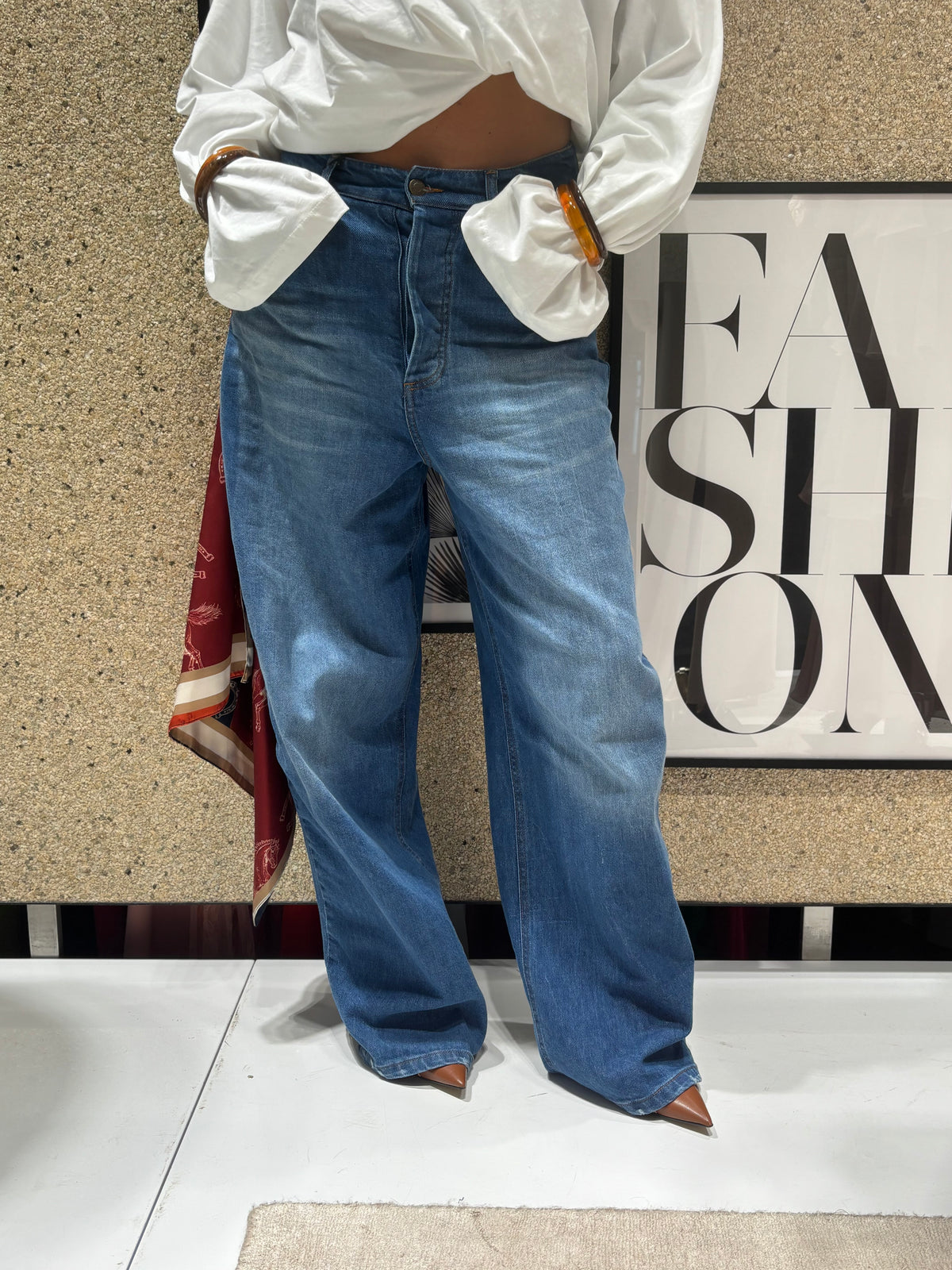 Jeans palazzo con foulard